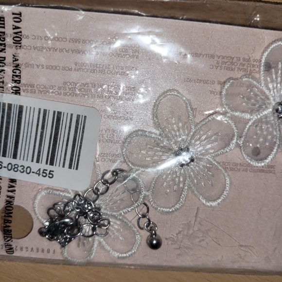 Forever 21 choker NWT 24 Hour Sale - Picture 3 of 7